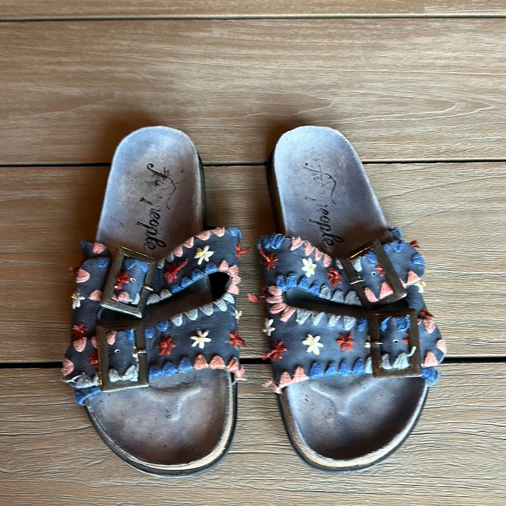 Free people sandals